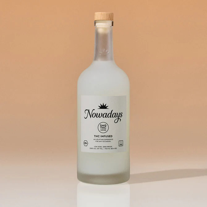PURE BOTANICA Premium THC-Getränk | Elegante Cannabis-Infusion in Milchglasflasche PURE BOTANICA Premium THC-Getränk | Elegante Cannabis-Infusion in Milchglasflasche